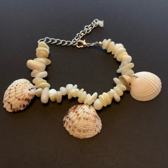 Shell bracelet - Picture 3 of 3